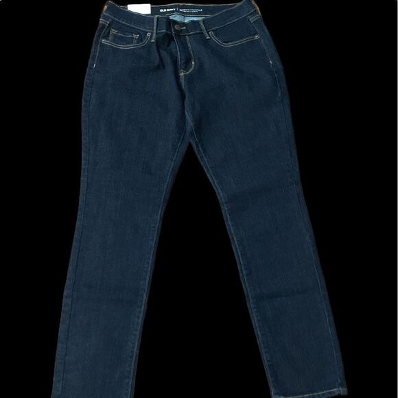 NEW WITH TAGS WOMEN OLD NAVY mid rise size 8 jeans - Picture 1 of 3